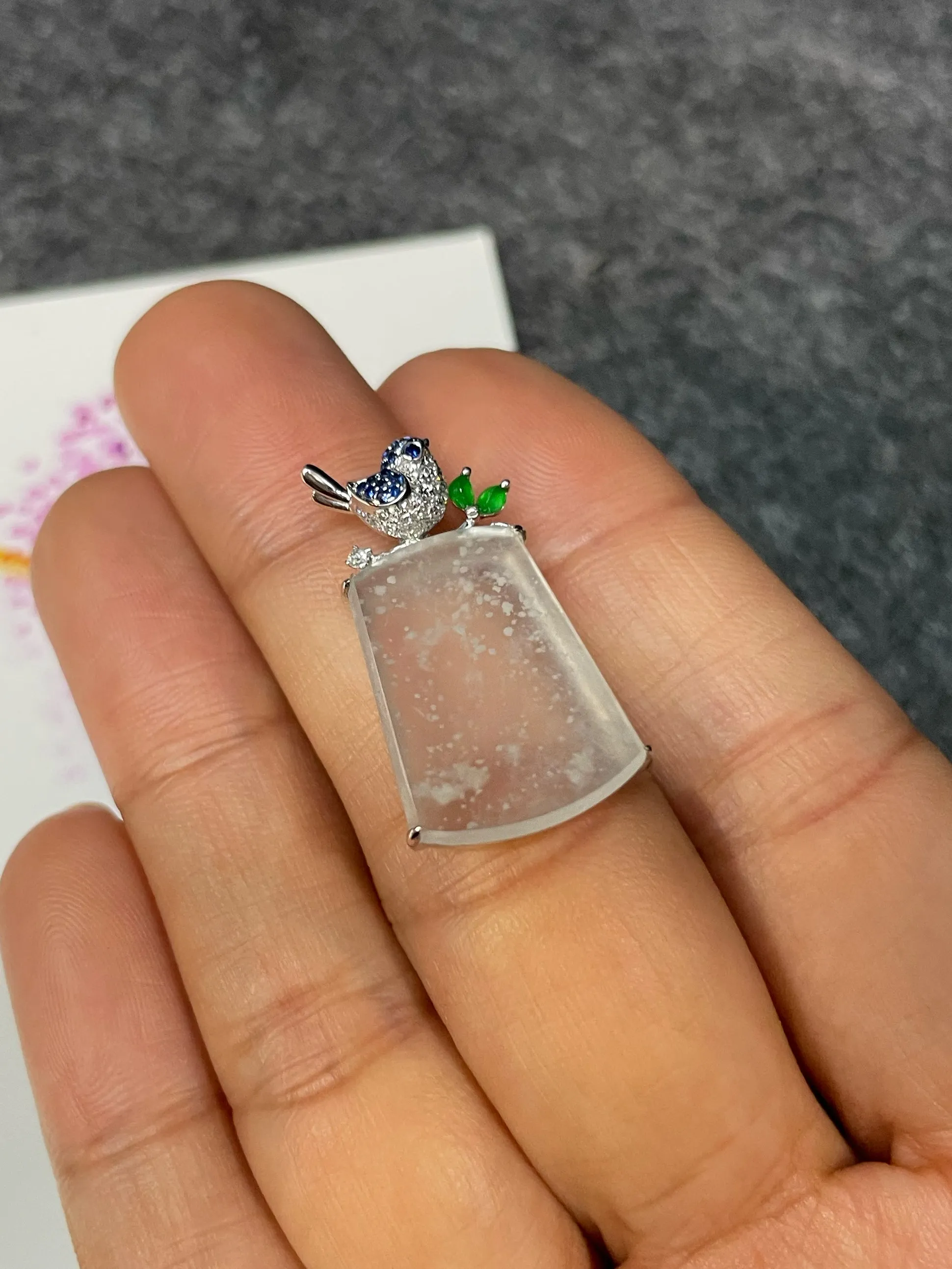 Glassy Jadeite Pendant - 无事牌 (NJP110)