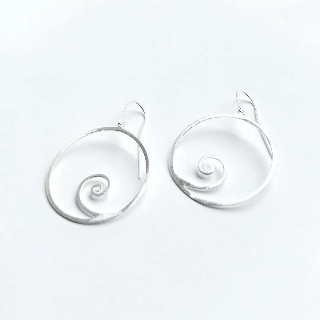 Tonn ( Wave ) Earrings